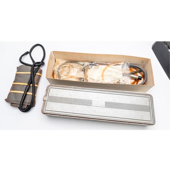 Vtg Medical Marshall Deluxe Mercurial Sphygomanometer Desk Model 100 Portable - Picture 4 of 8